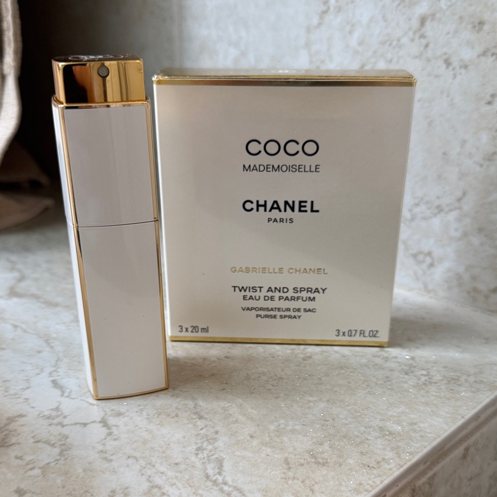 CHANEL Coco Mademoiselle Twist and Spray
